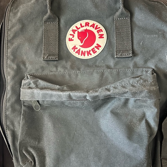 Kånken Green Backpack - Picture 5 of 9